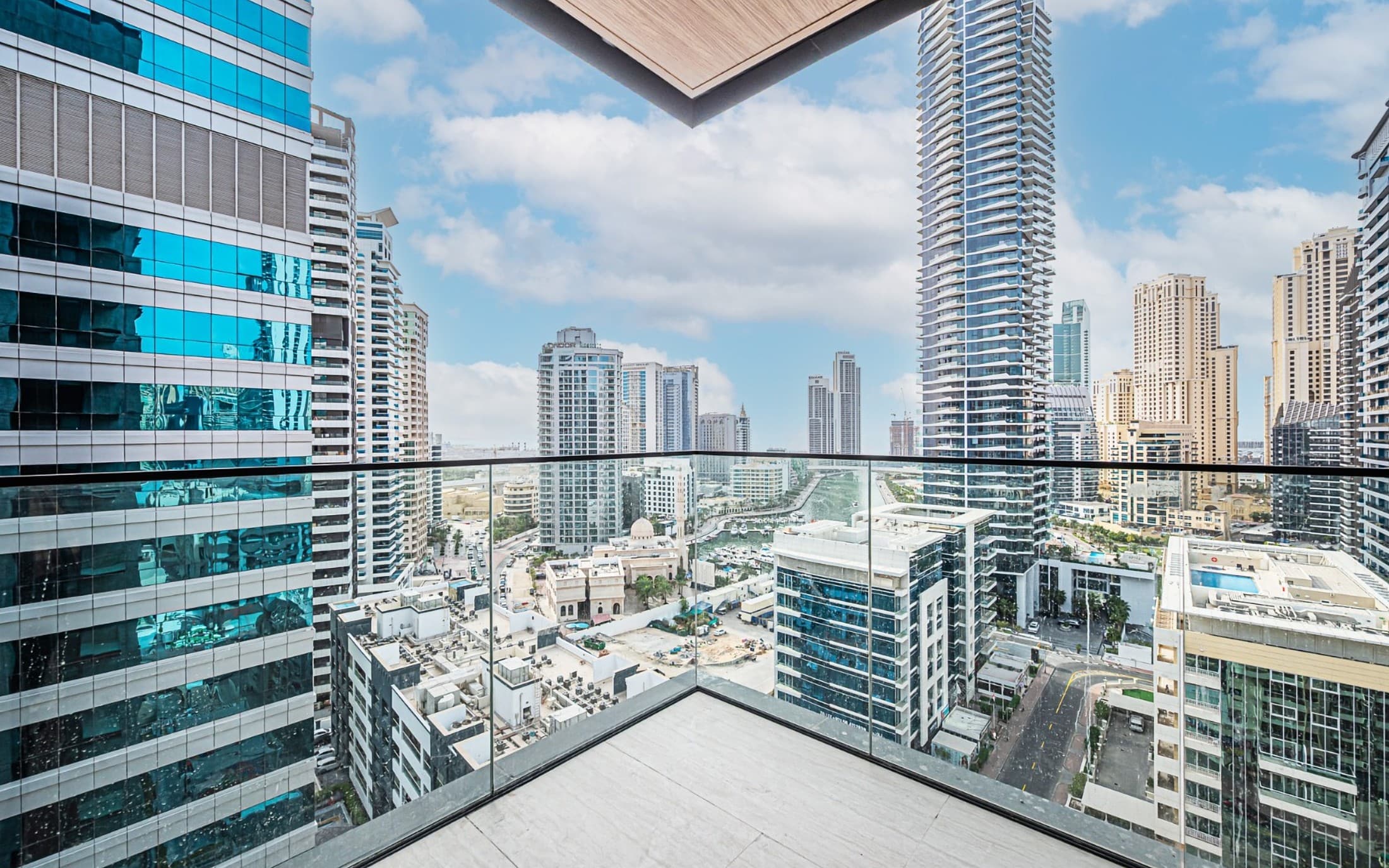Dubai Marina — 2 BR Residence